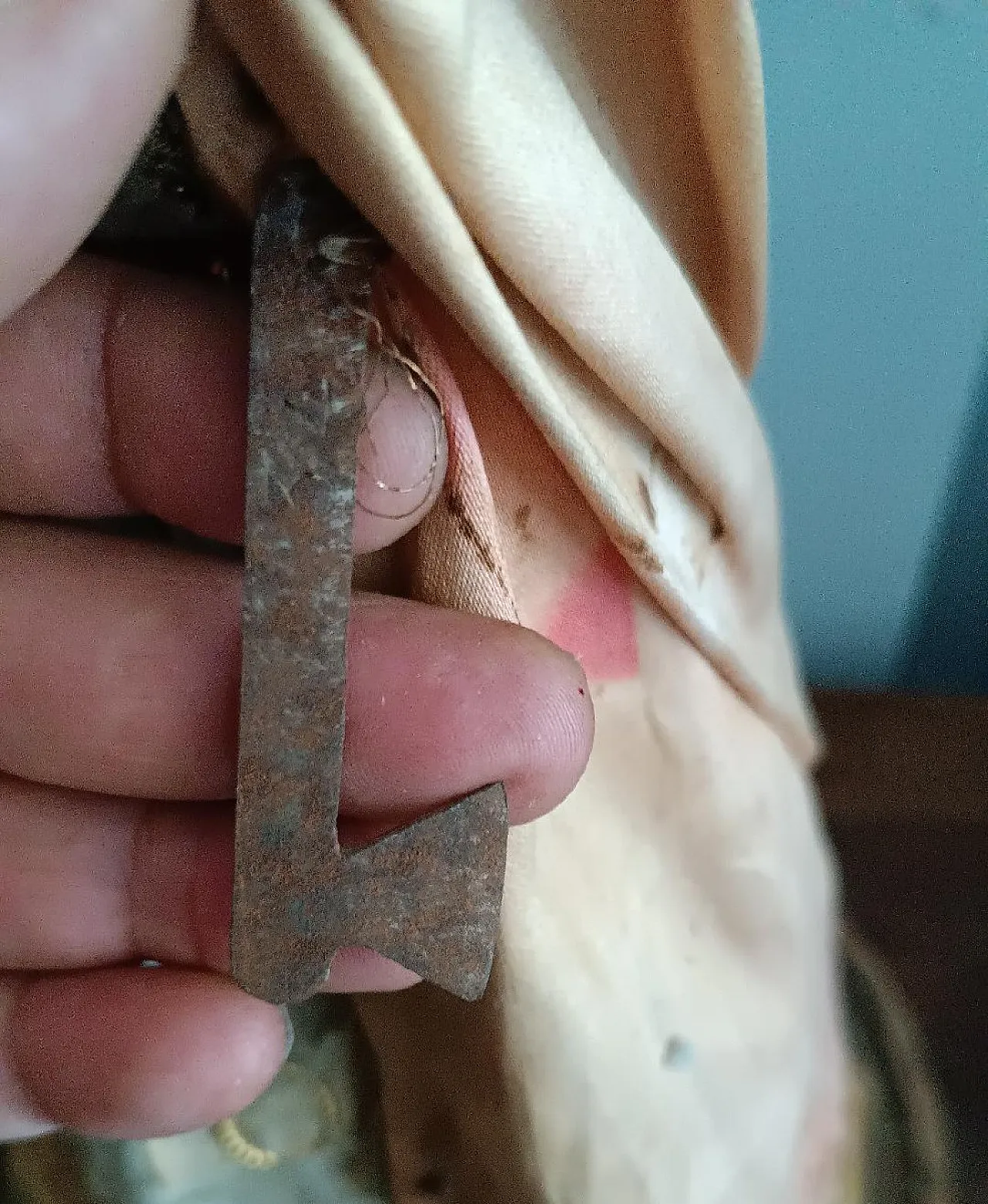 Sculpture of the Madonna or St Agatha in a glass bell, 19th century 5