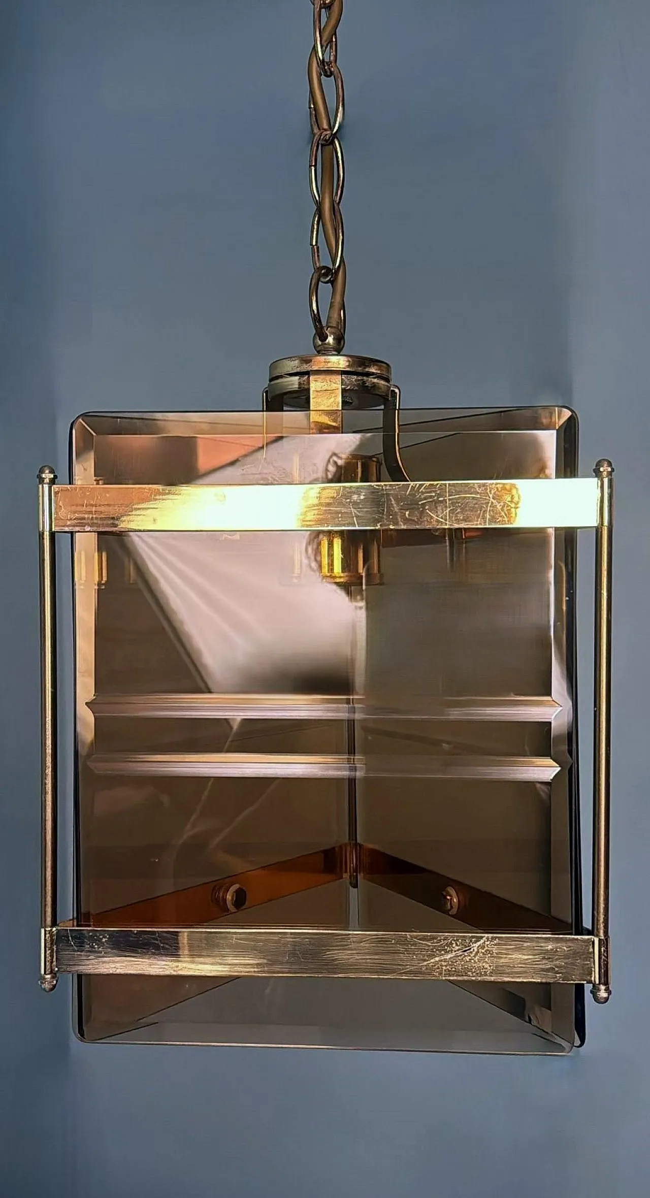 Lampadario in ottone con vetro smerigliato fumé di Sciolari, anni '70 12