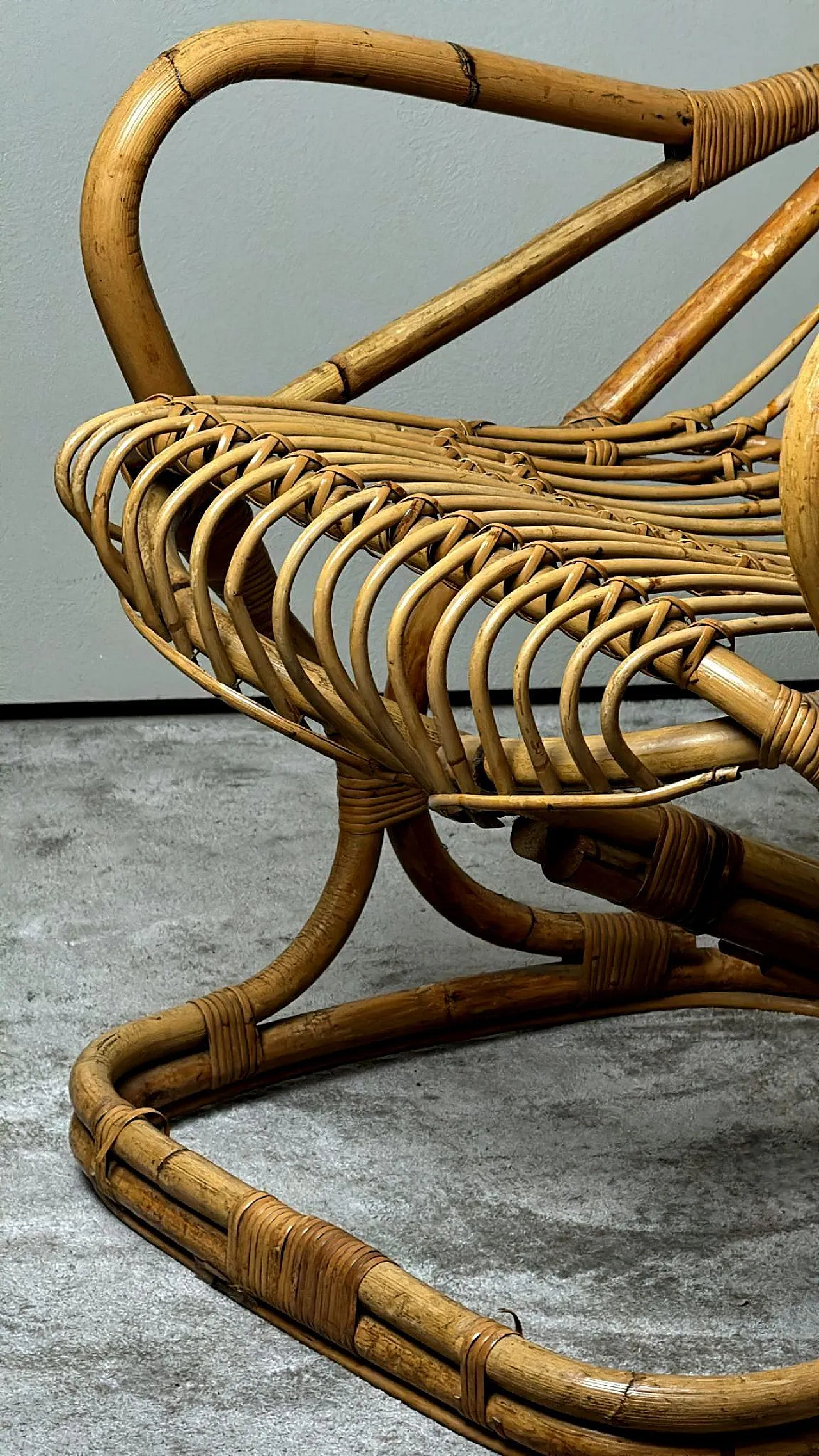 Poltrona a doghe in vimini e bambù in stile rustico, anni '60 19