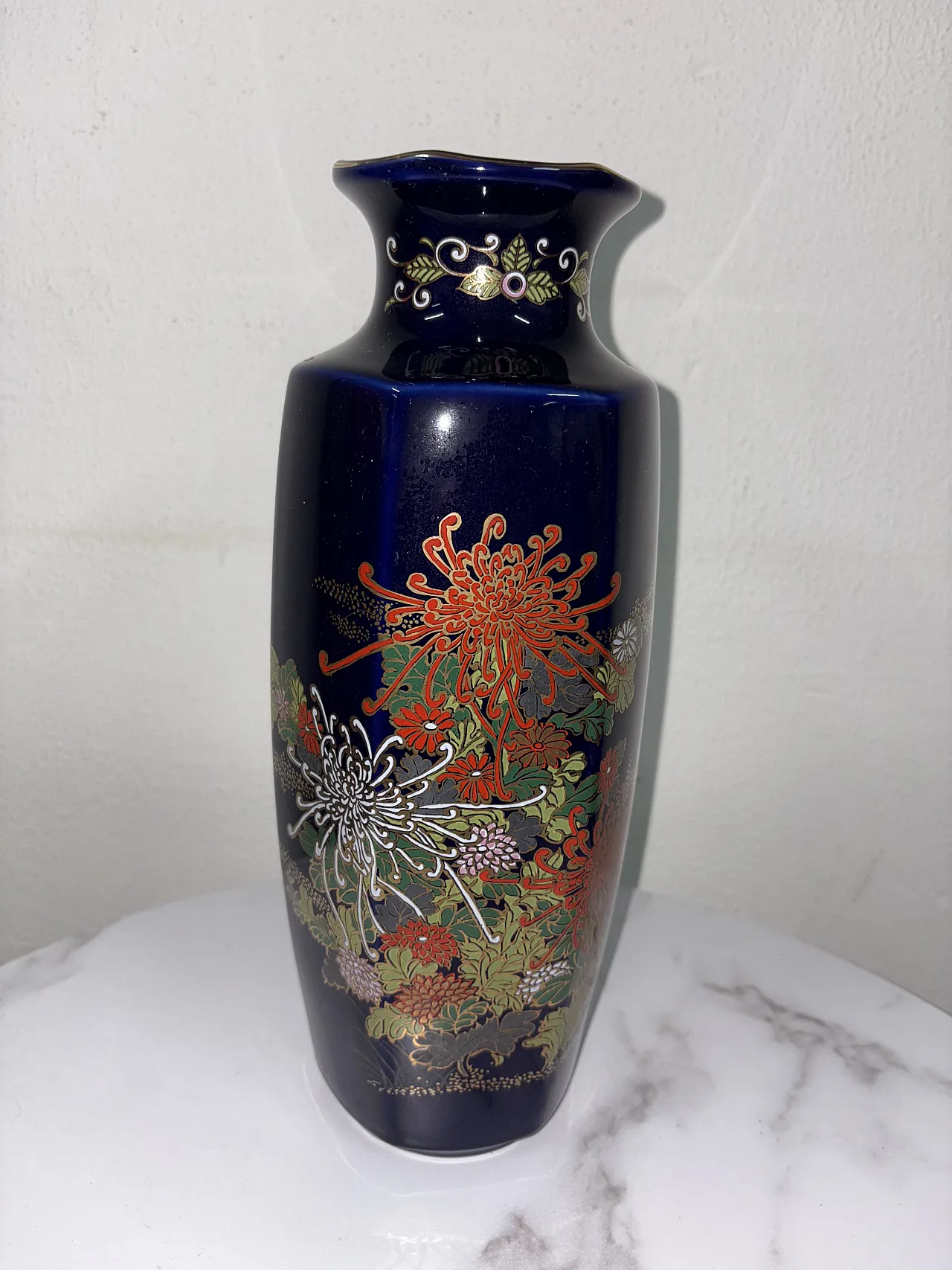 Vaso in porcellana, anni '70 1