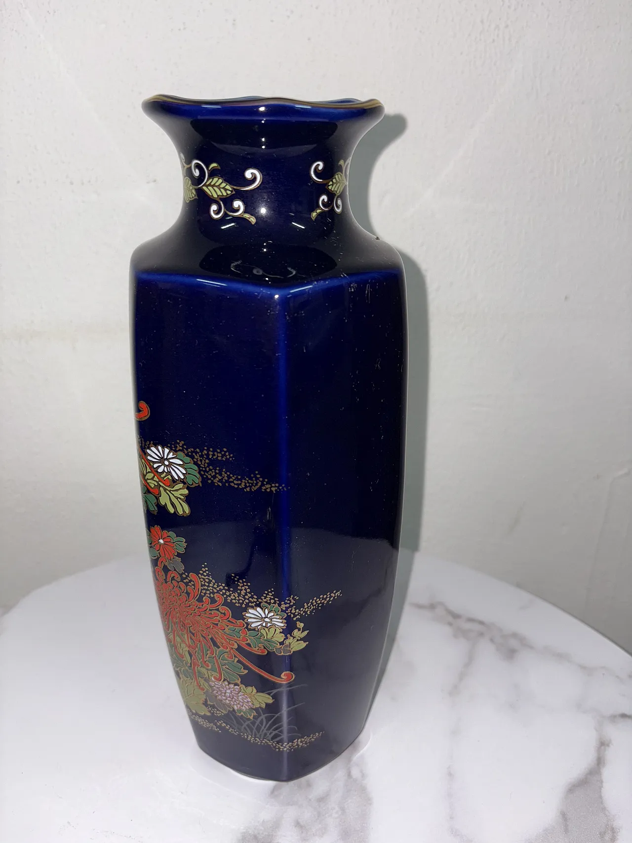 Vaso in porcellana, anni '70 4