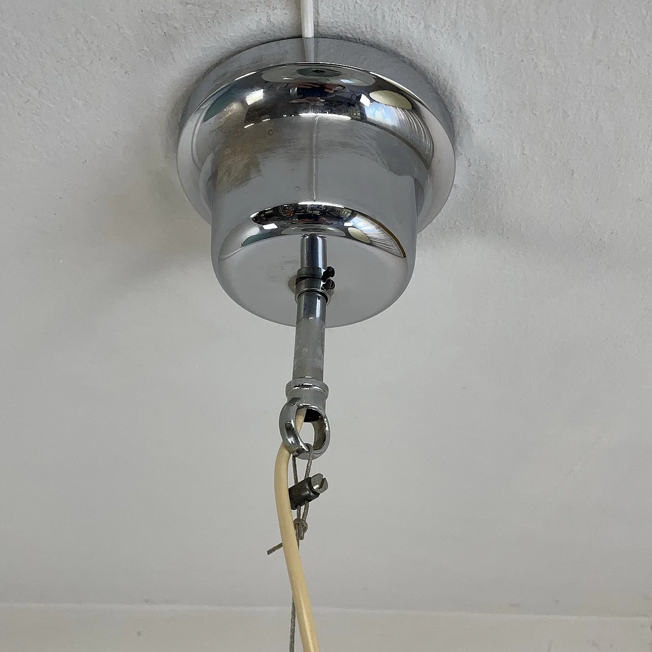 Lampada a sospensione bianca marca Tronconi, Italia anni ‘70 18