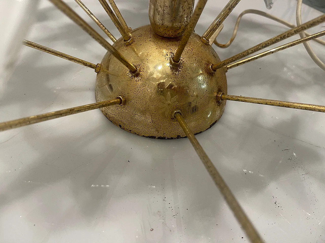 White Murano Flower and Brass Table Lamp, 1970s 14