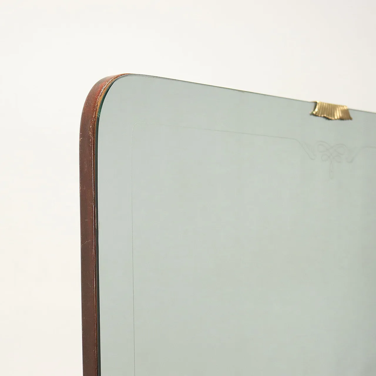 Comò impiallacciato bois de rose con specchio e gambe in faggio tinto, anni '50 4