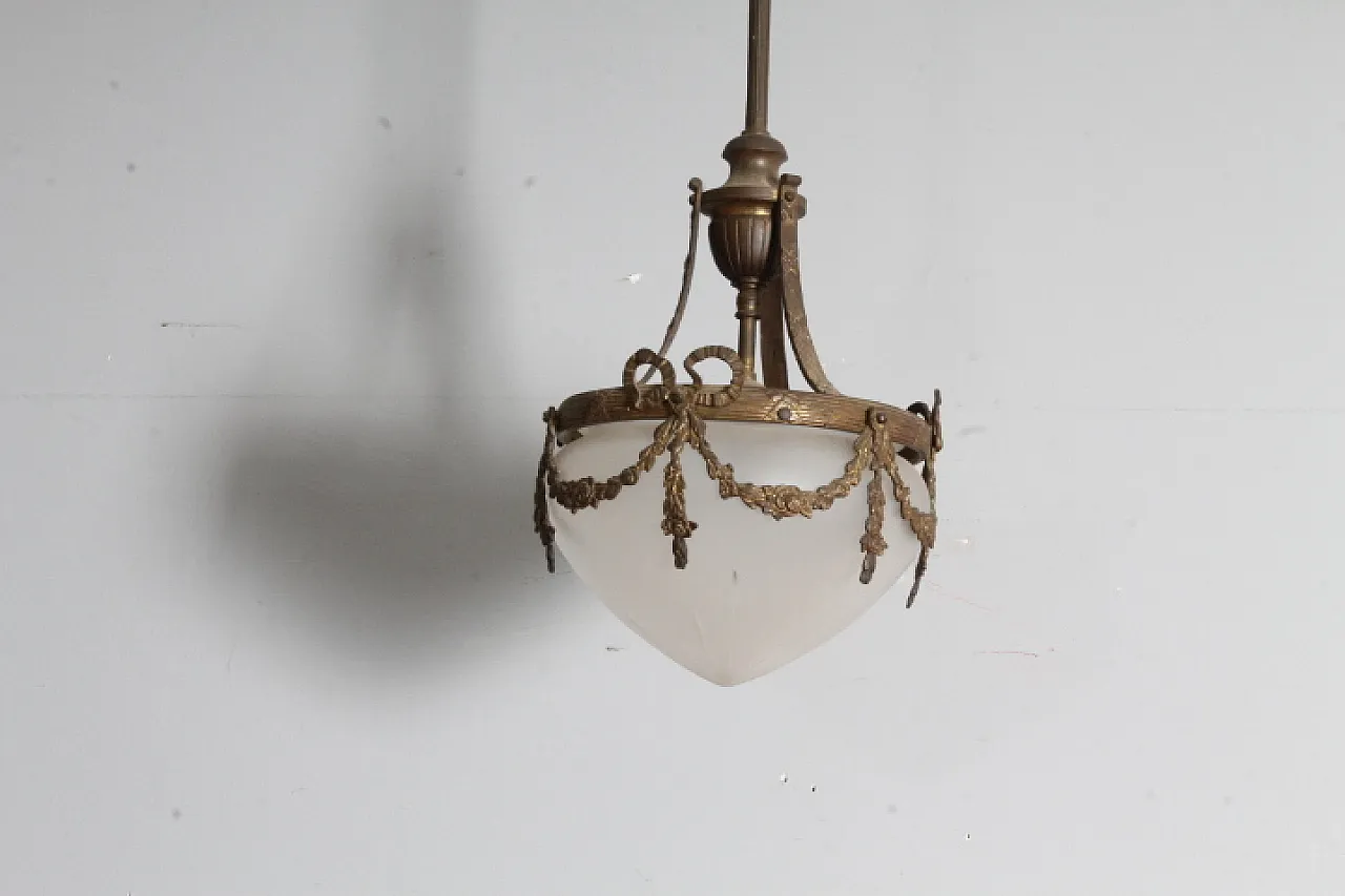 Lampadario liberty vetro opalino e bronzo, 1930 3