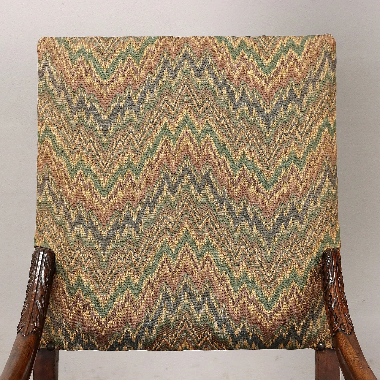 Walnut armchair with leaf motifs & multicoloured fabric, 18th century 3