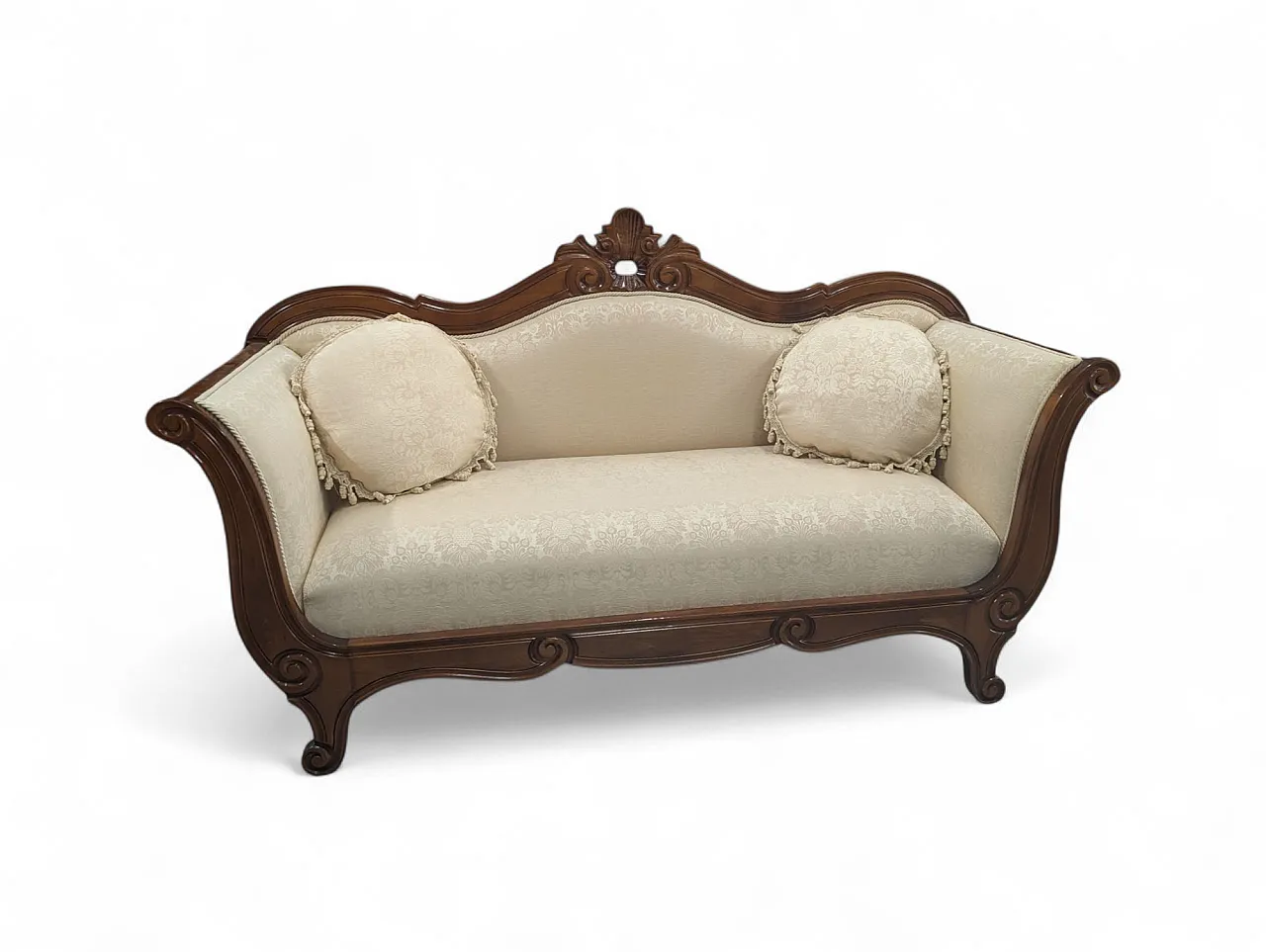 Divano in legno e tessuto stile classico con cuscini 1