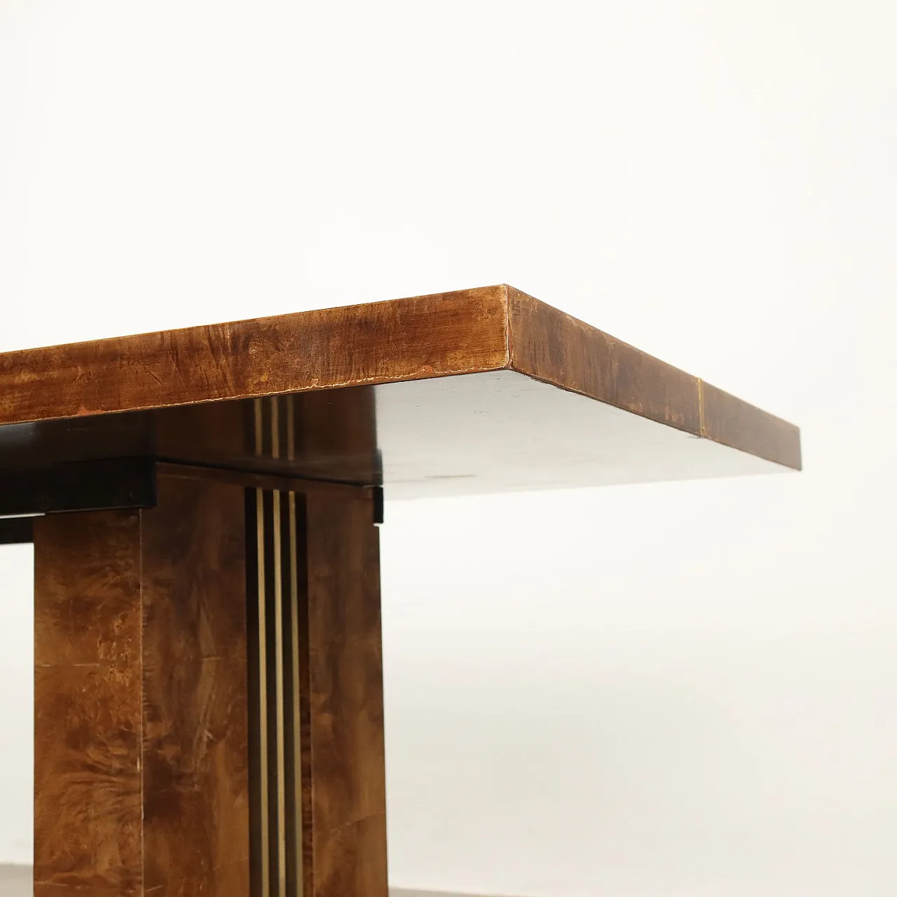 Table veneered in tuia burl, 1980s 4