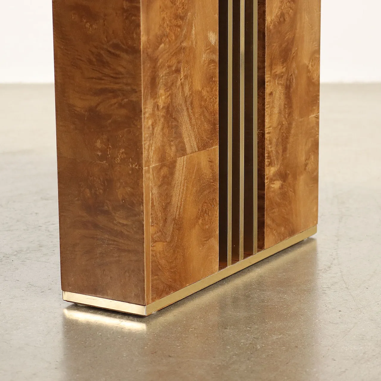 Table veneered in tuia burl, 1980s 7