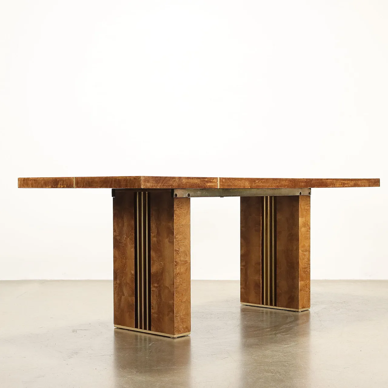 Table veneered in tuia burl, 1980s 9