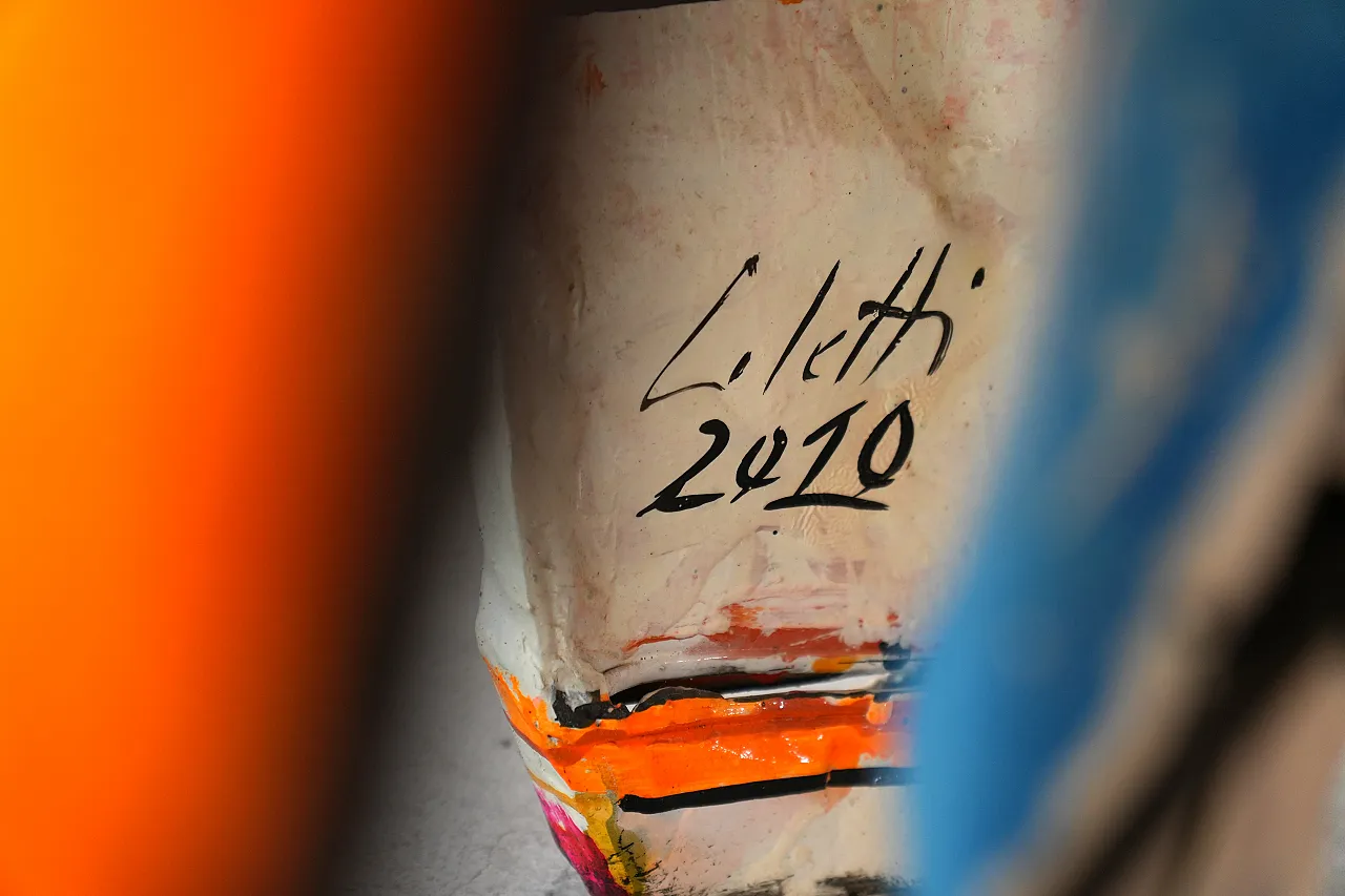 Pair of Guido Coletti Sculptural Modular Chairs (2010) – Hand-Painted 5