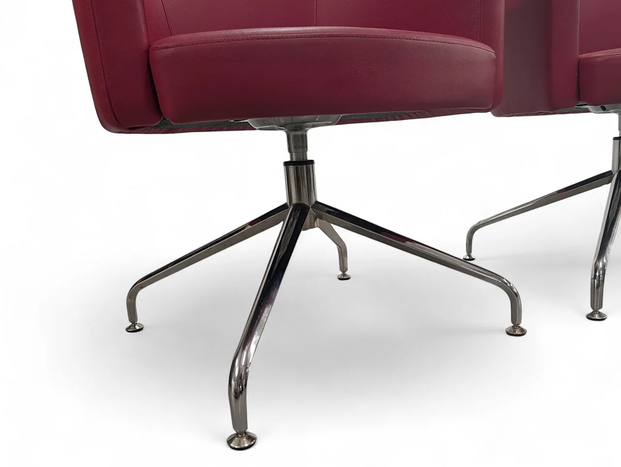 Coppia di poltroncine rosse in ecopelle, anni 2000 5