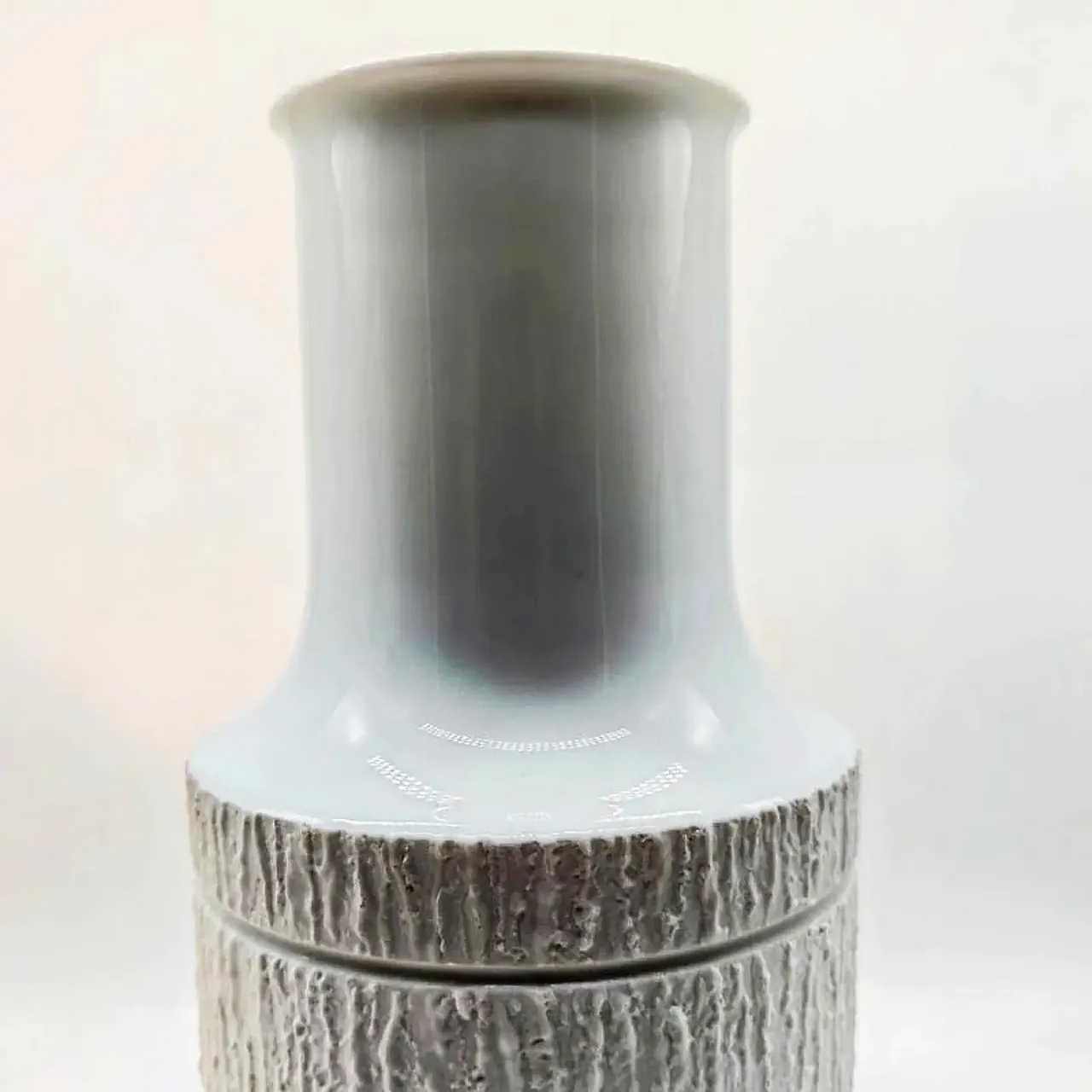 Vaso in porcellana Op Art di Richard Scharrer per Thomas, anni '70 4