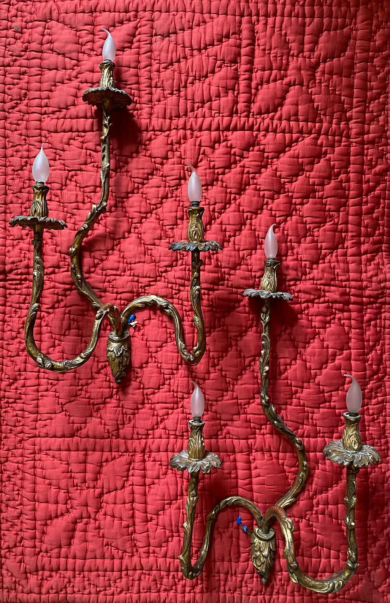 Coppia di appliques 1