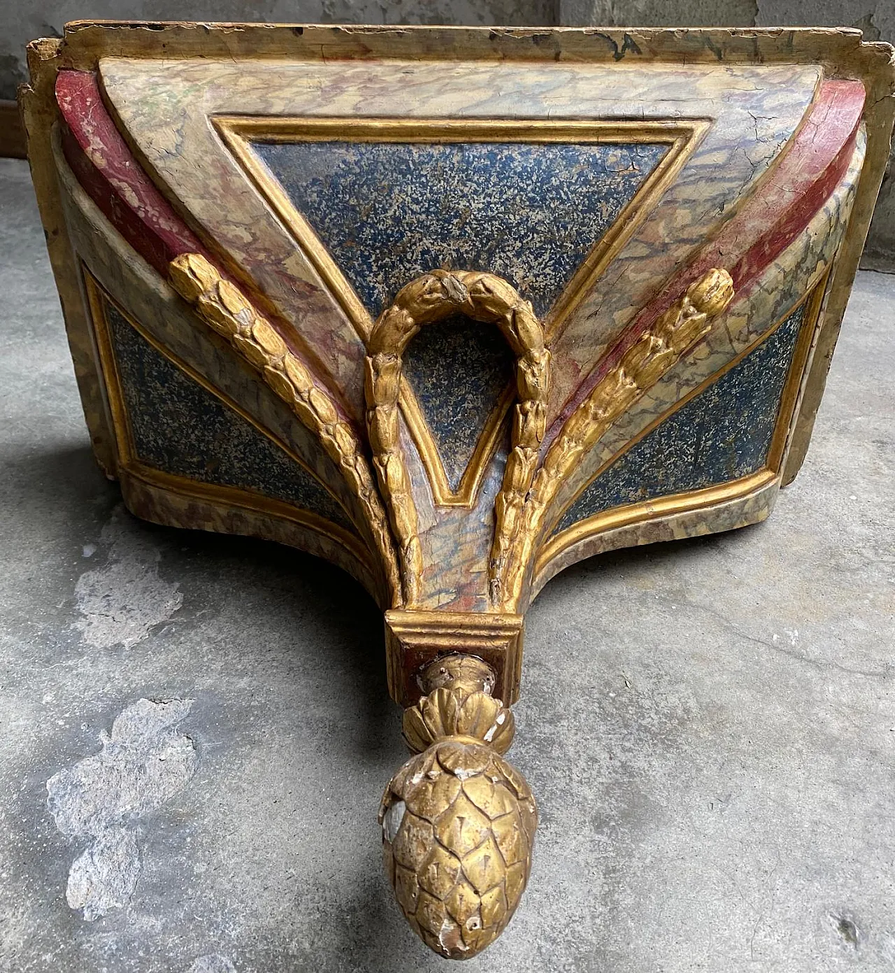 Carved, golden and painted wooden wrapping ciel, 18th century 1