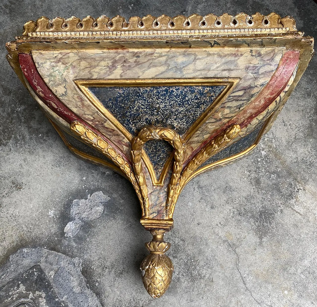 Carved, golden and painted wooden wrapping ciel, 18th century 4