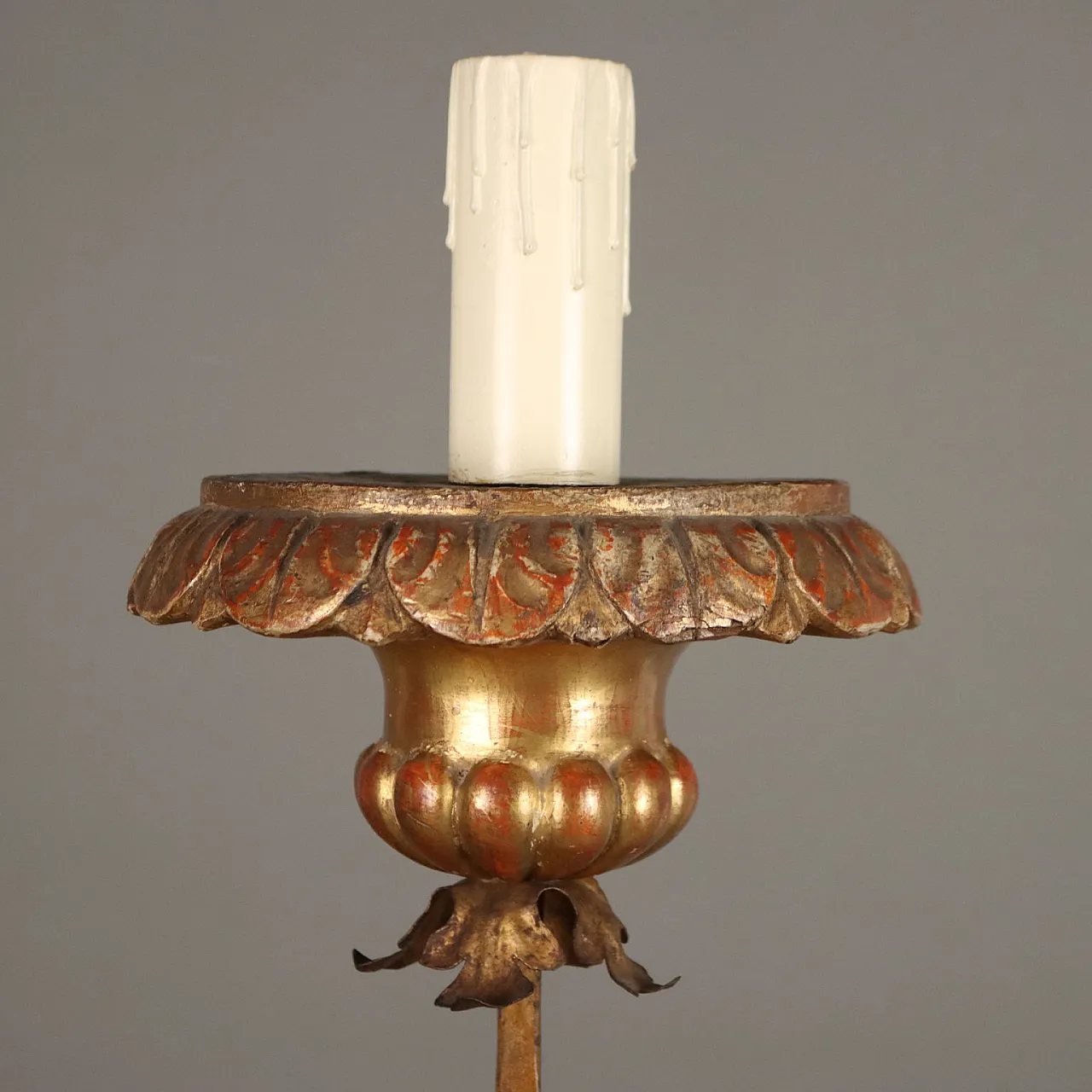 Candelabro in ferro granito con decorazioni e incisioni, primo '900 3