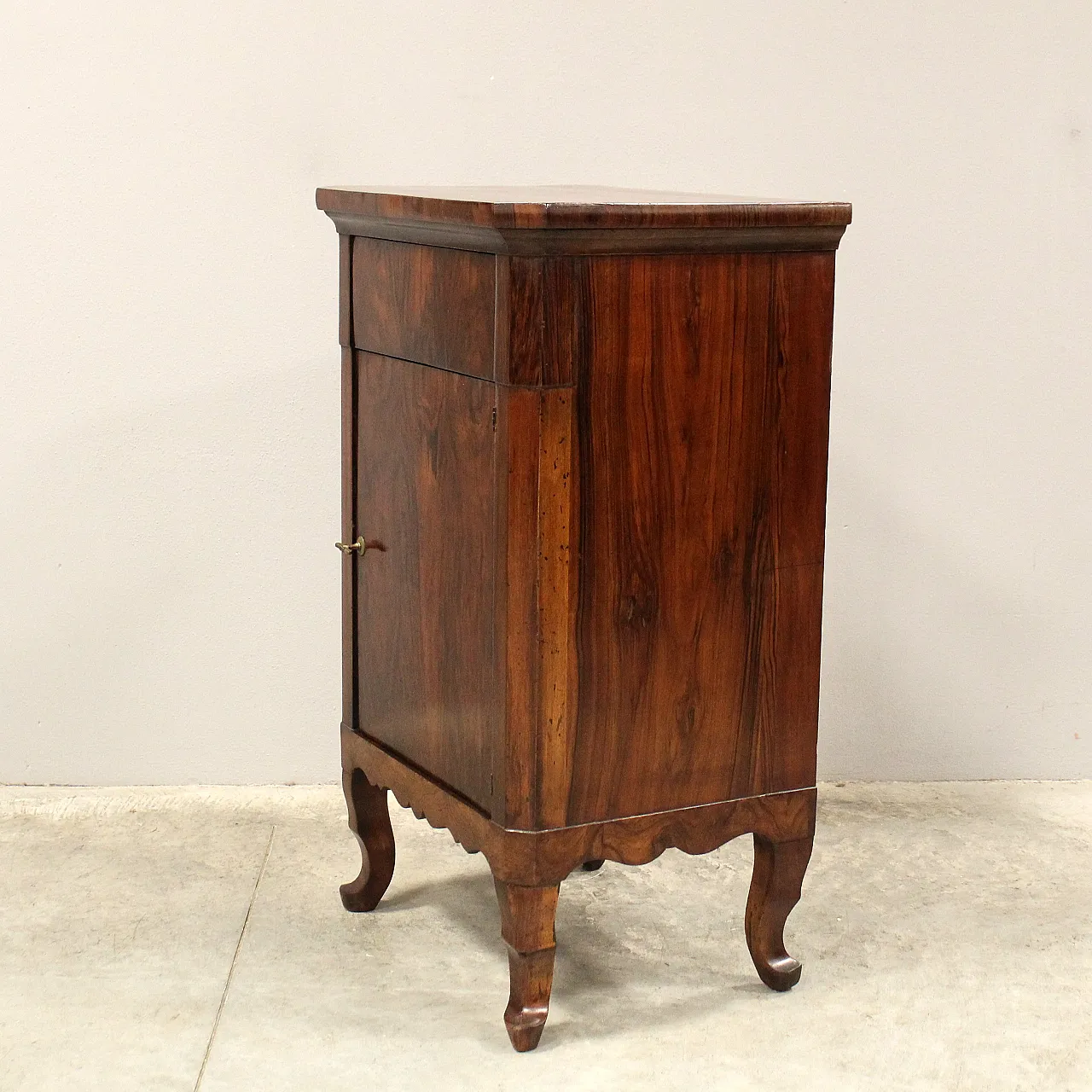 Bottle in walnut Luigi XV, '700 3