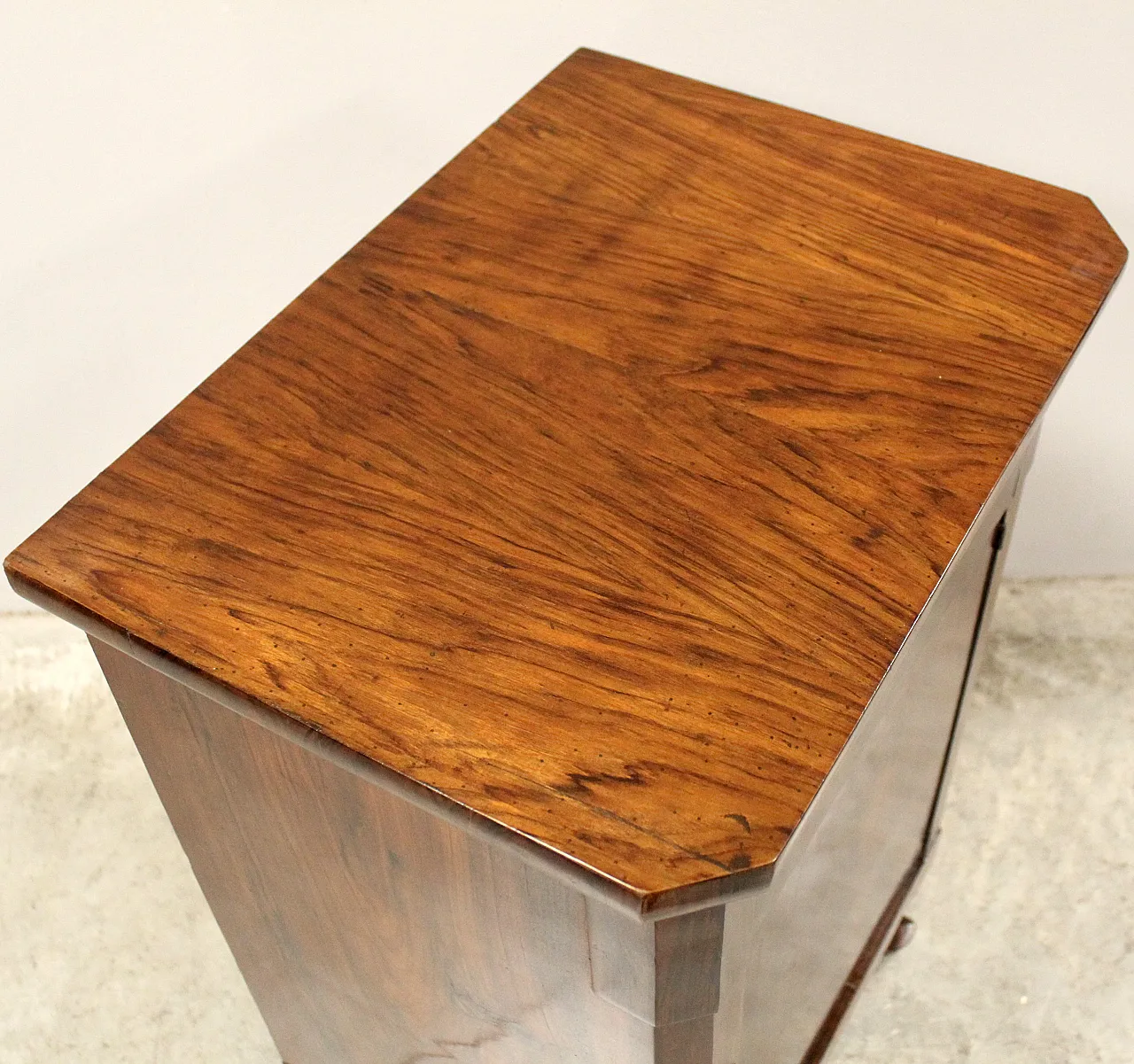 Bottle in walnut Luigi XV, '700 8