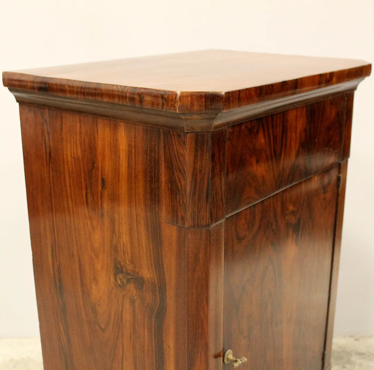 Bottle in walnut Luigi XV, '700 10