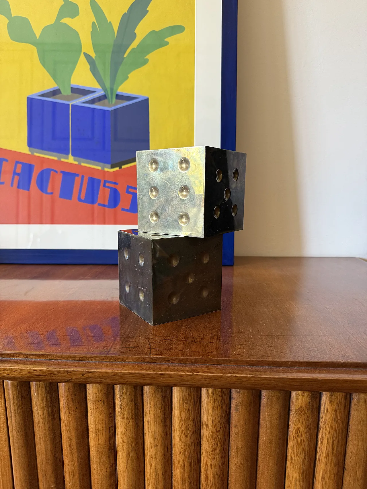 Pair of Brass Dic-Shaped Paperweights / Bookands, Italy 1970s 3