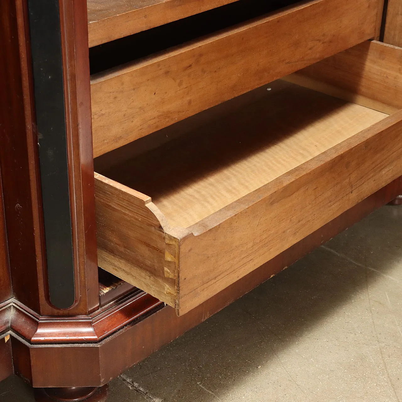 Armadio Umbertino a tre ante con specchio, '800 9