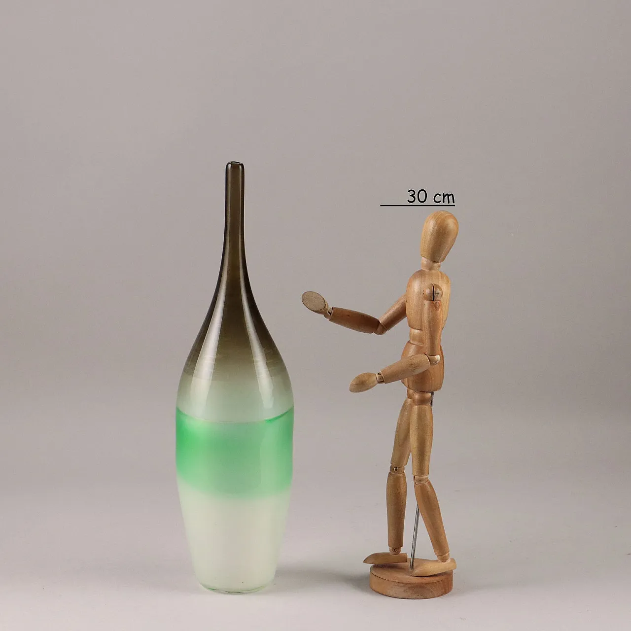 Vaso in vetro verde, anni '60 2