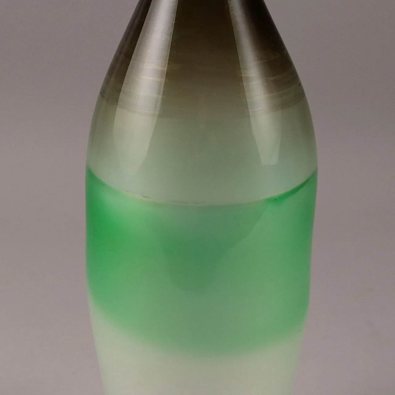 Vaso in vetro verde, anni '60 3