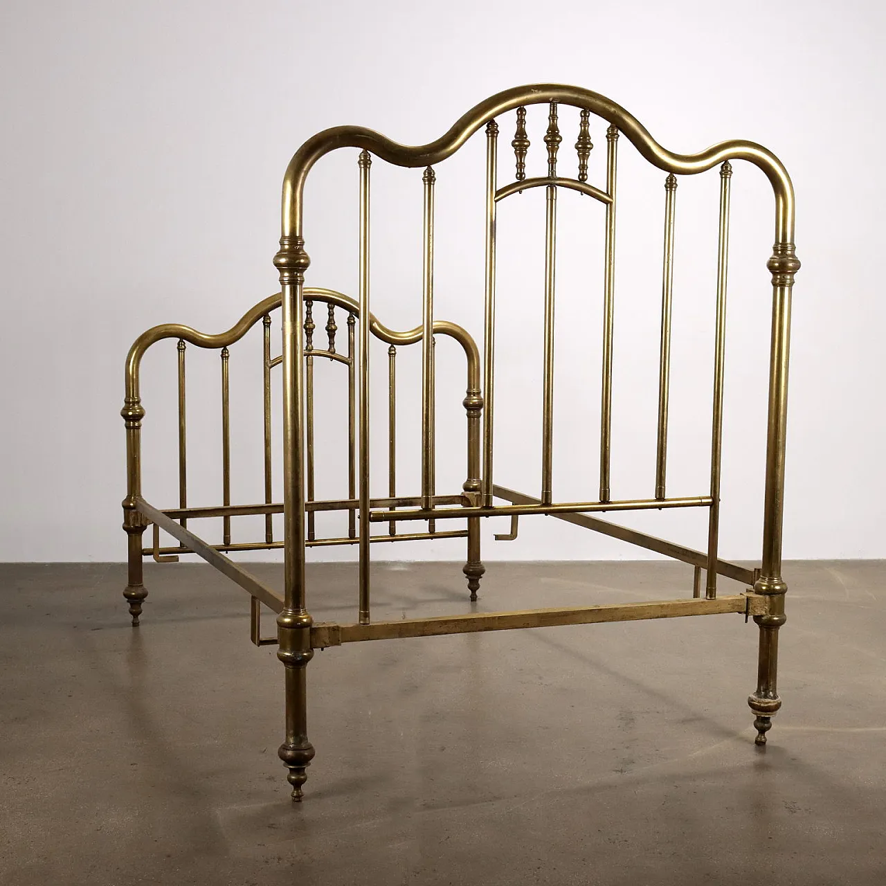 Letto antico in ottone, inizio '900 10
