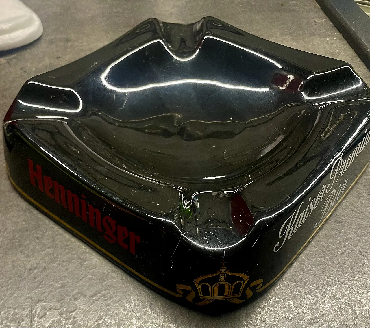 Henninger ashtray, 90s 3