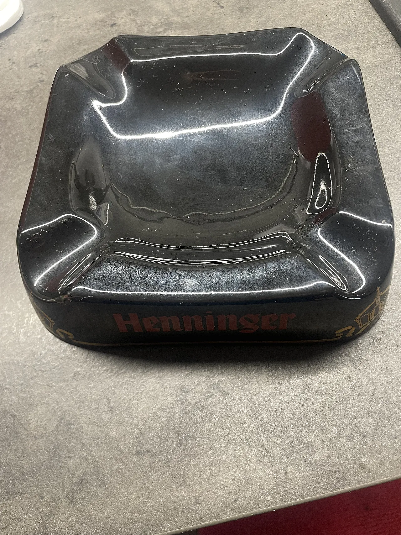 Henninger ashtray, 90s 4