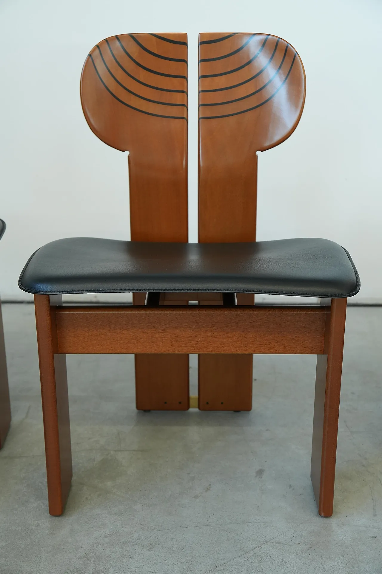 Africa leather and walnut chair by Afra and Tobia Scarpa, 1970s 13