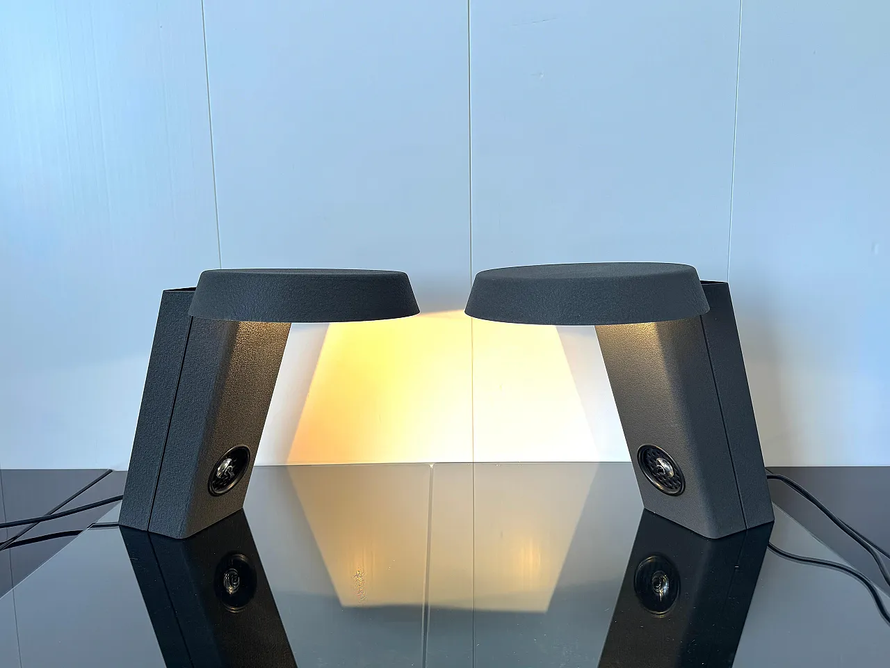 Pair of lamps mod. 607 by Gino Sarfatti for Arteluce, 1970s 2