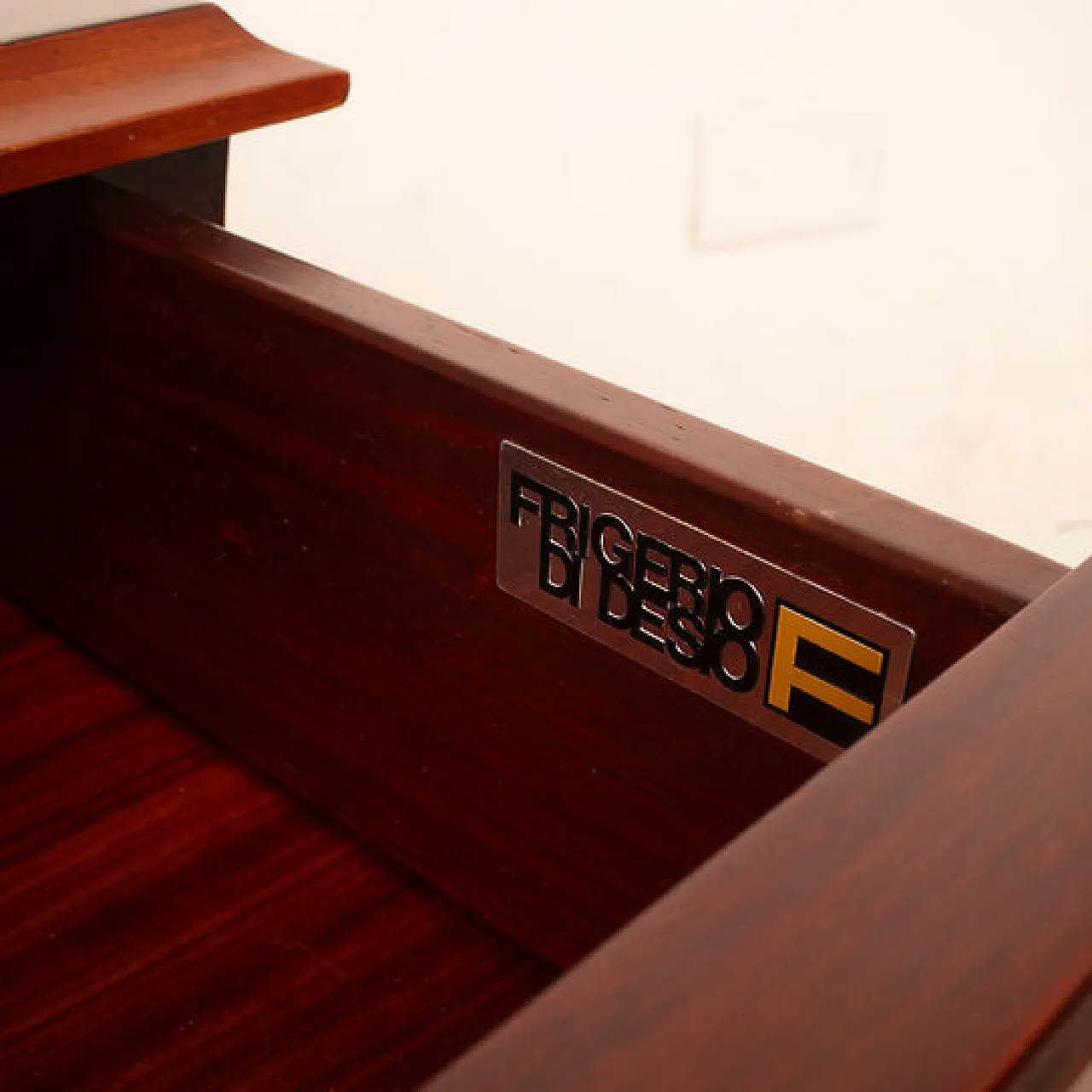 Coppia di comodini Tartaro Scultura 99, anni '60 10