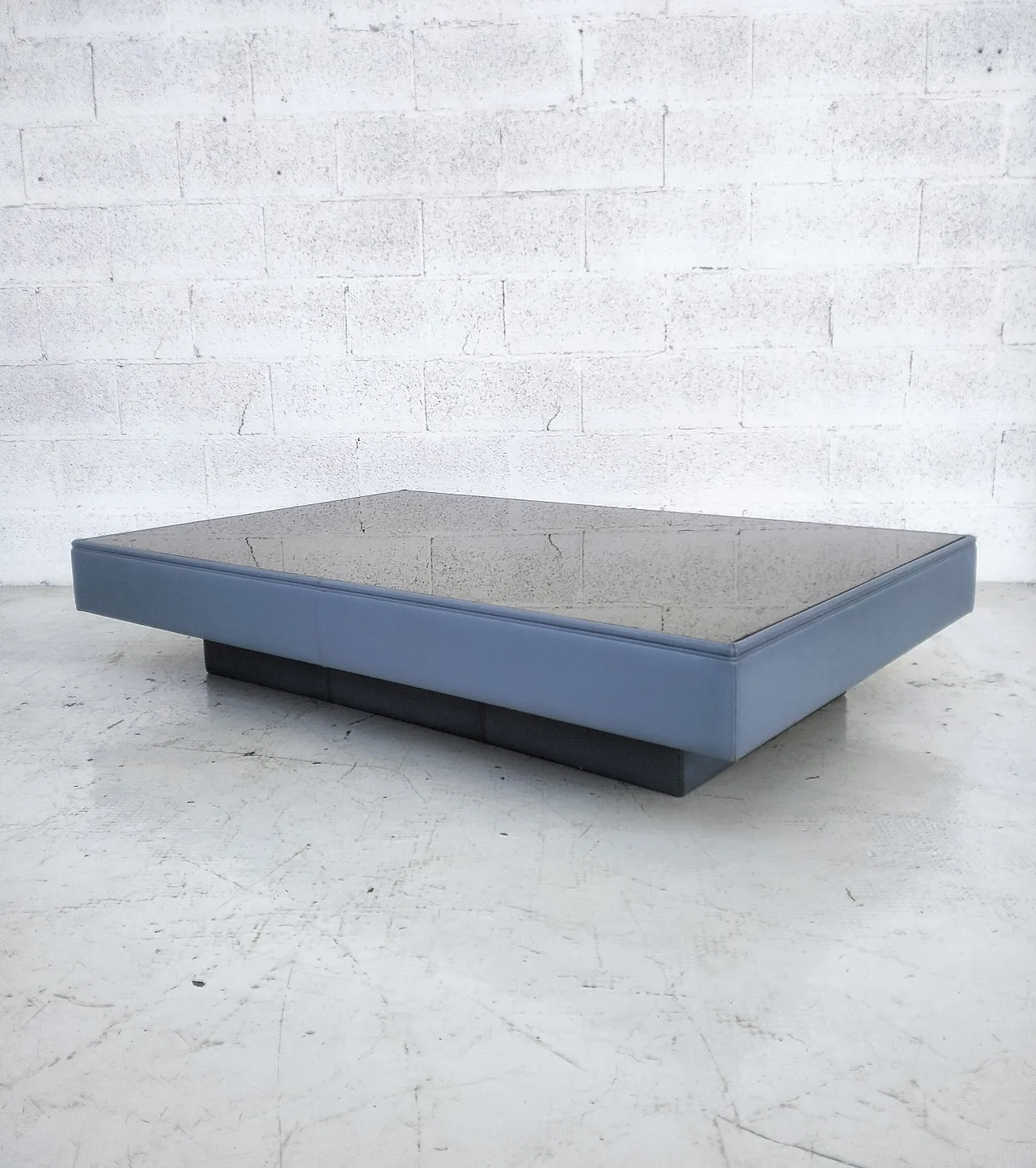 Coffee table by Luigi Massoni for Poltrona Frau 70's 2