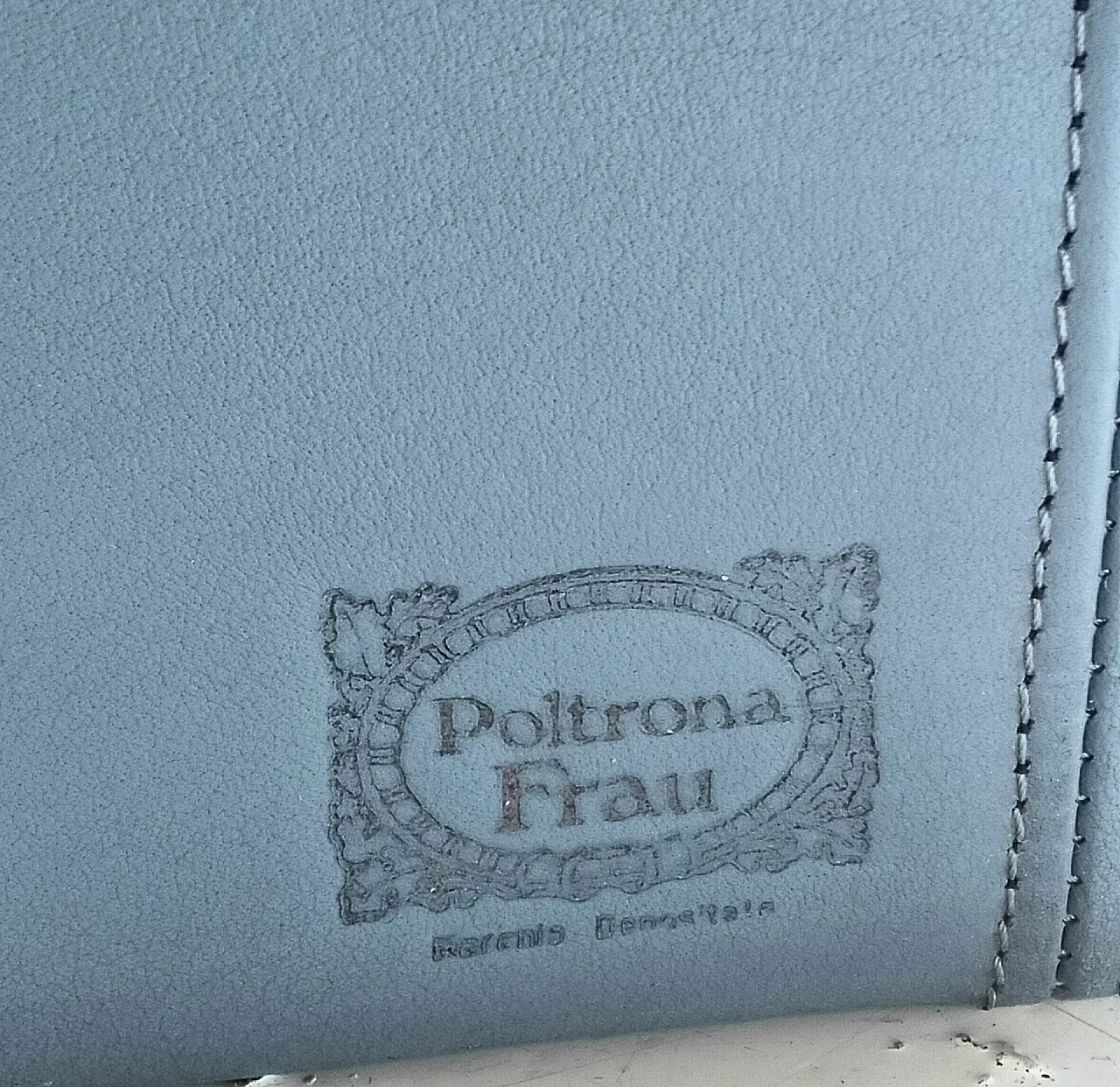 Coffee table by Luigi Massoni for Poltrona Frau 70's 6