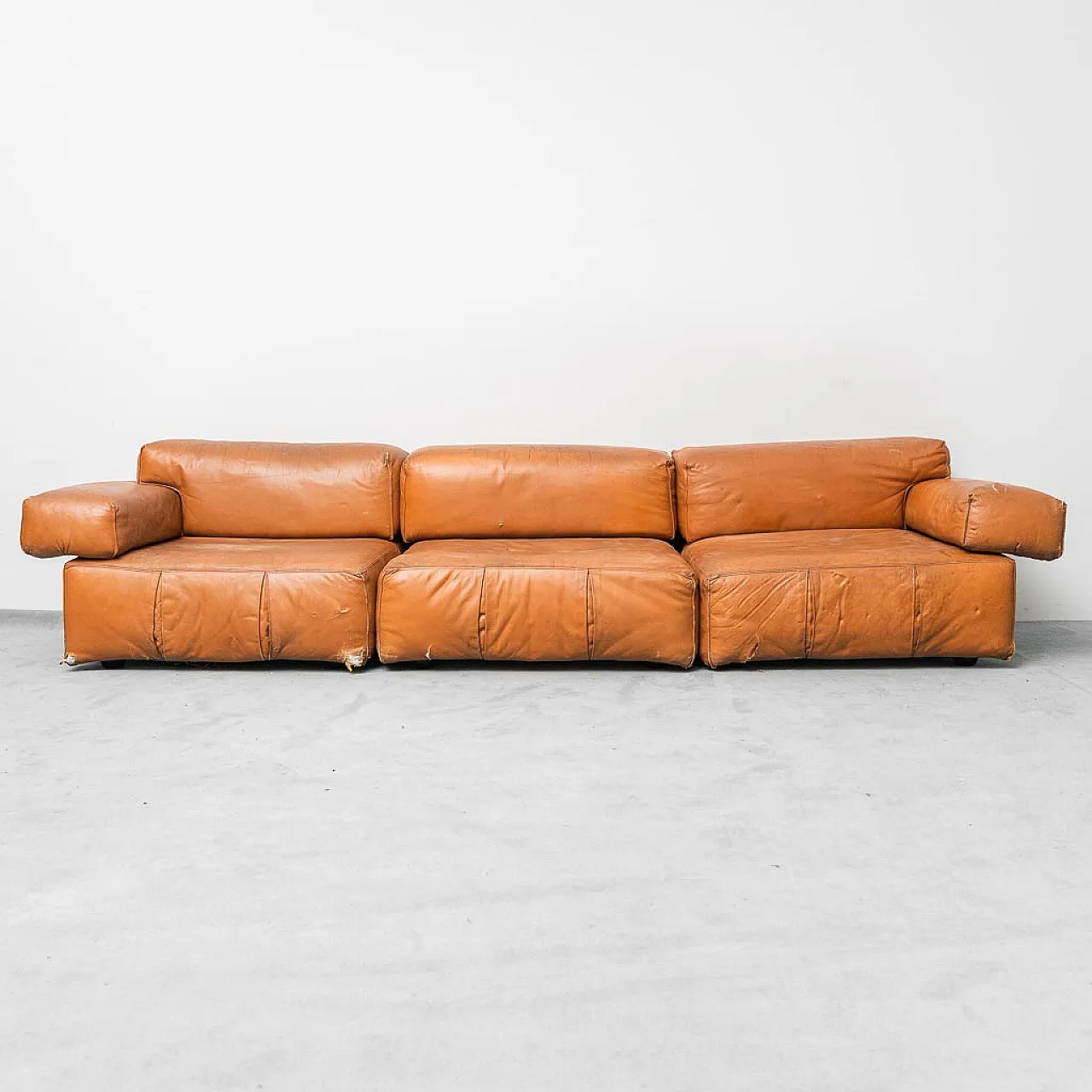 3 -seater modular sofa in brown leather, 70s 3