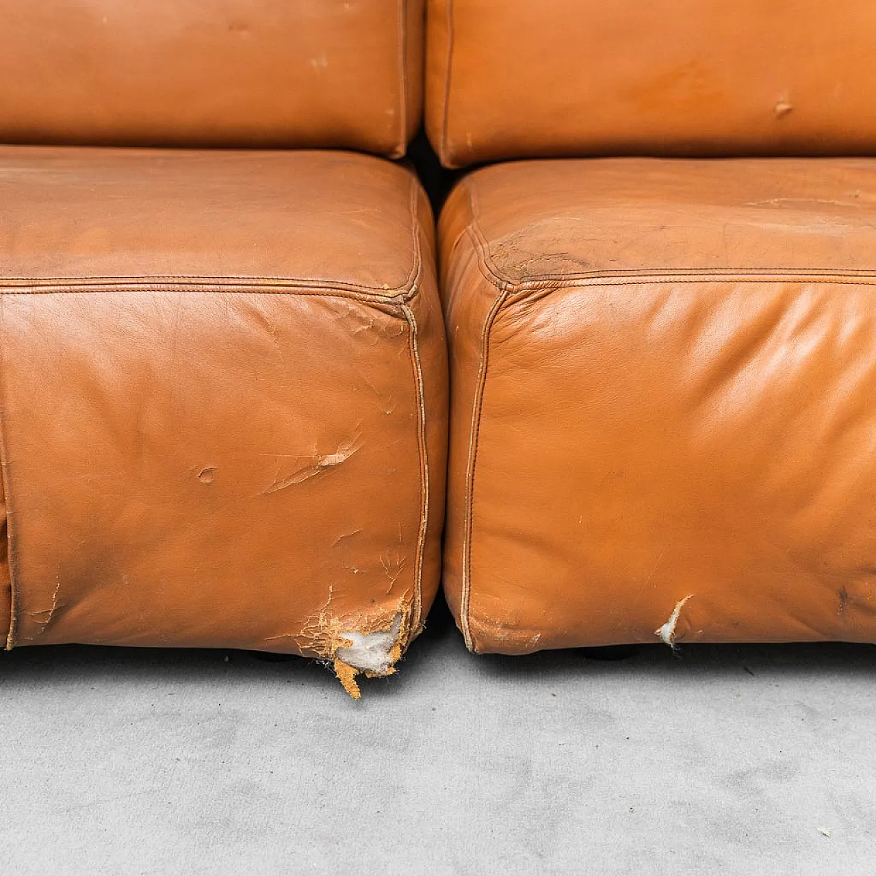 3 -seater modular sofa in brown leather, 70s 9