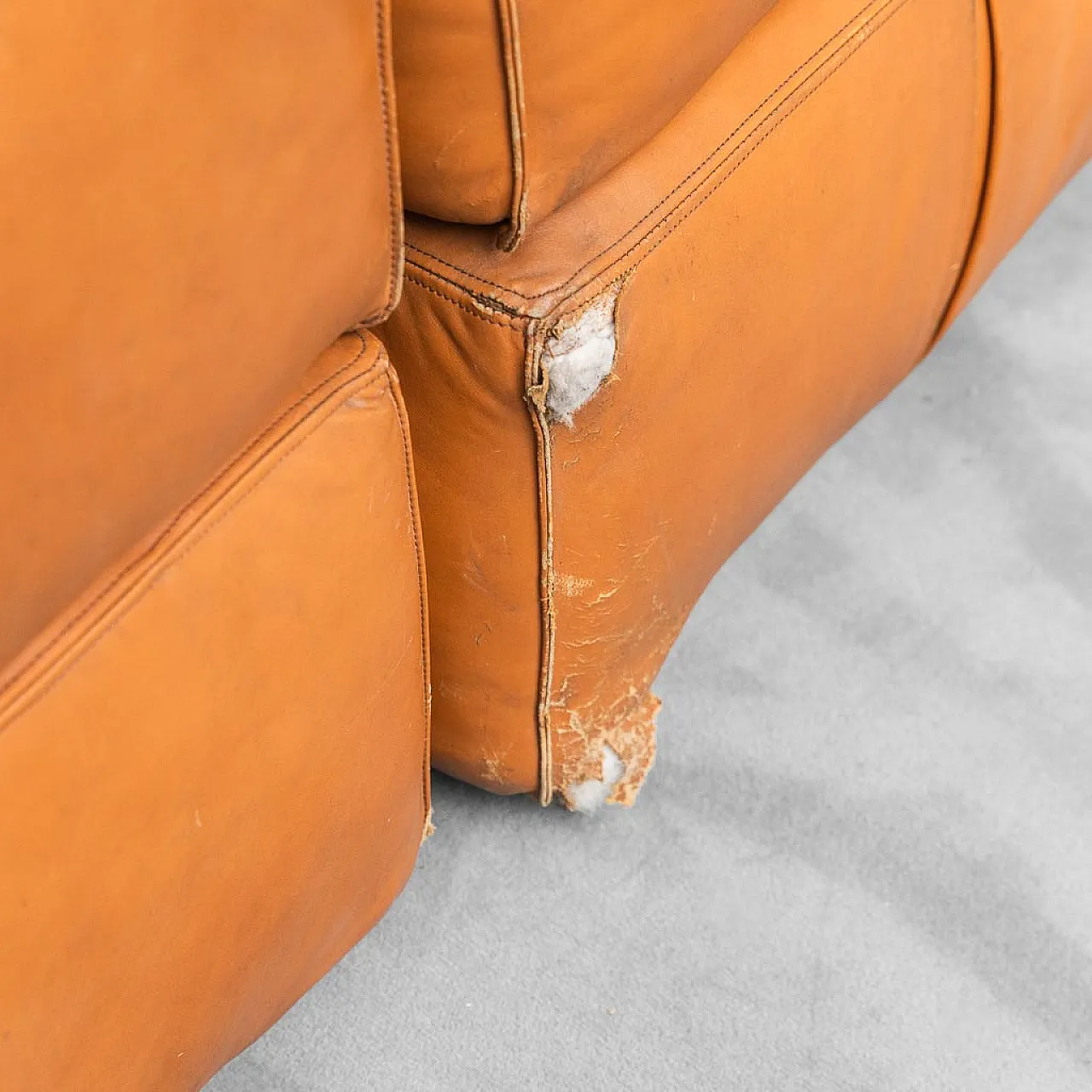 3 -seater modular sofa in brown leather, 70s 10