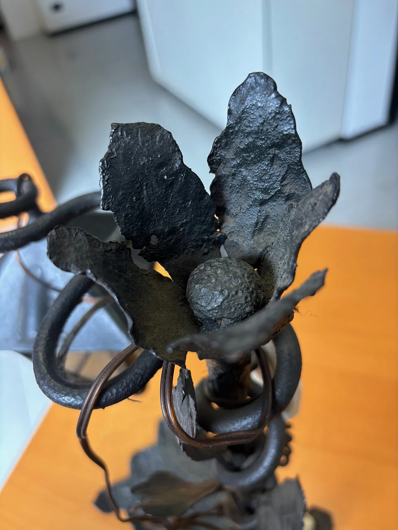 Lampada artigianale in ferro battuto, anni '70 2