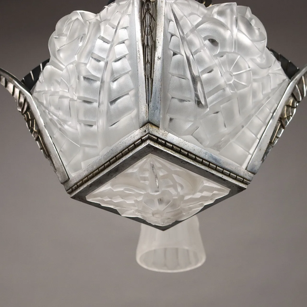 Lampadario Art Déco in ottone nichelato e vetro di Degué, anni '20 3