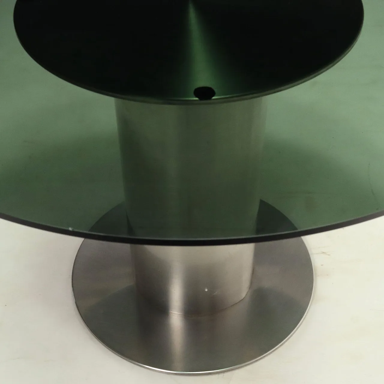 Round table in chromed aluminum and fumé glass top, 1960s 3