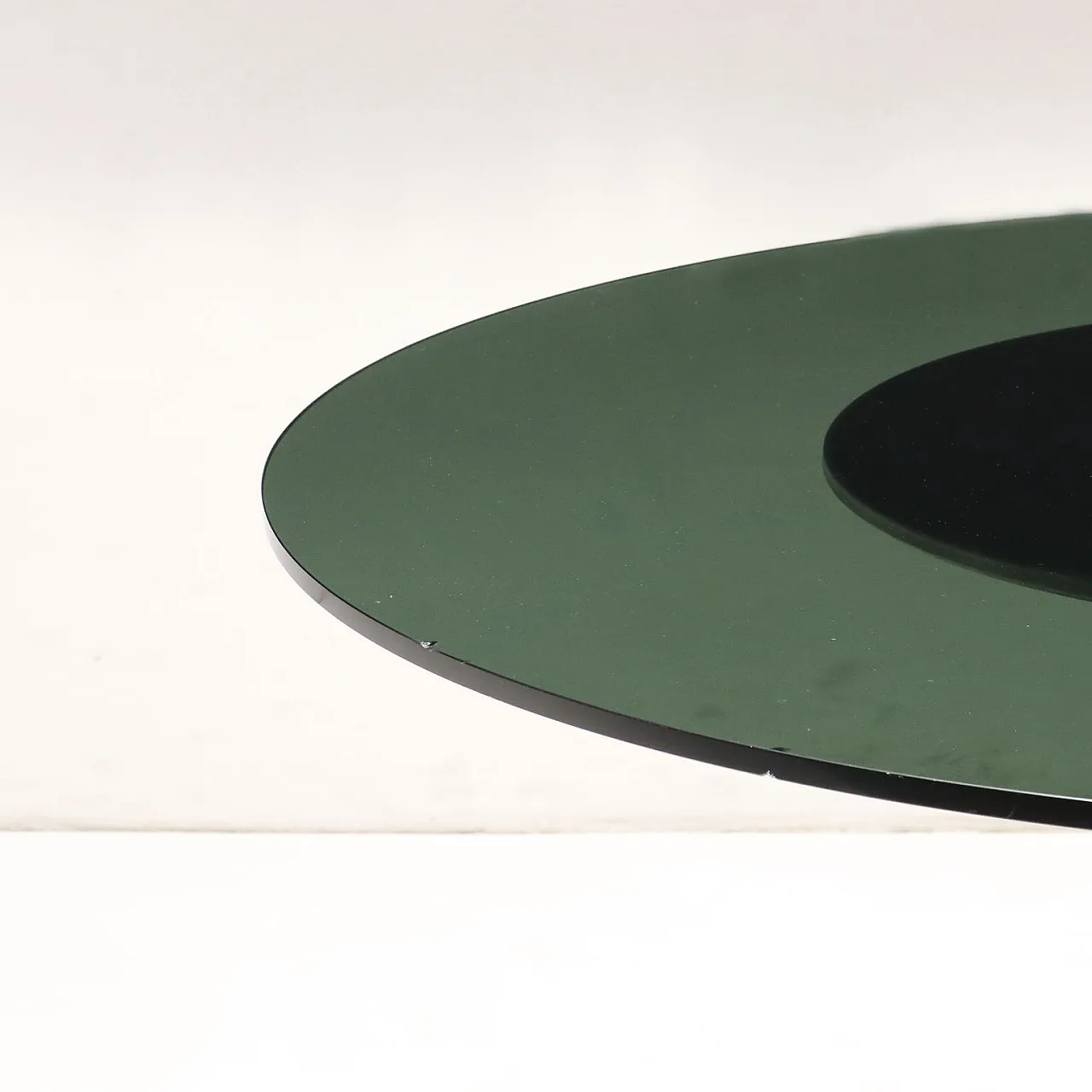 Round table in chromed aluminum and fumé glass top, 1960s 4
