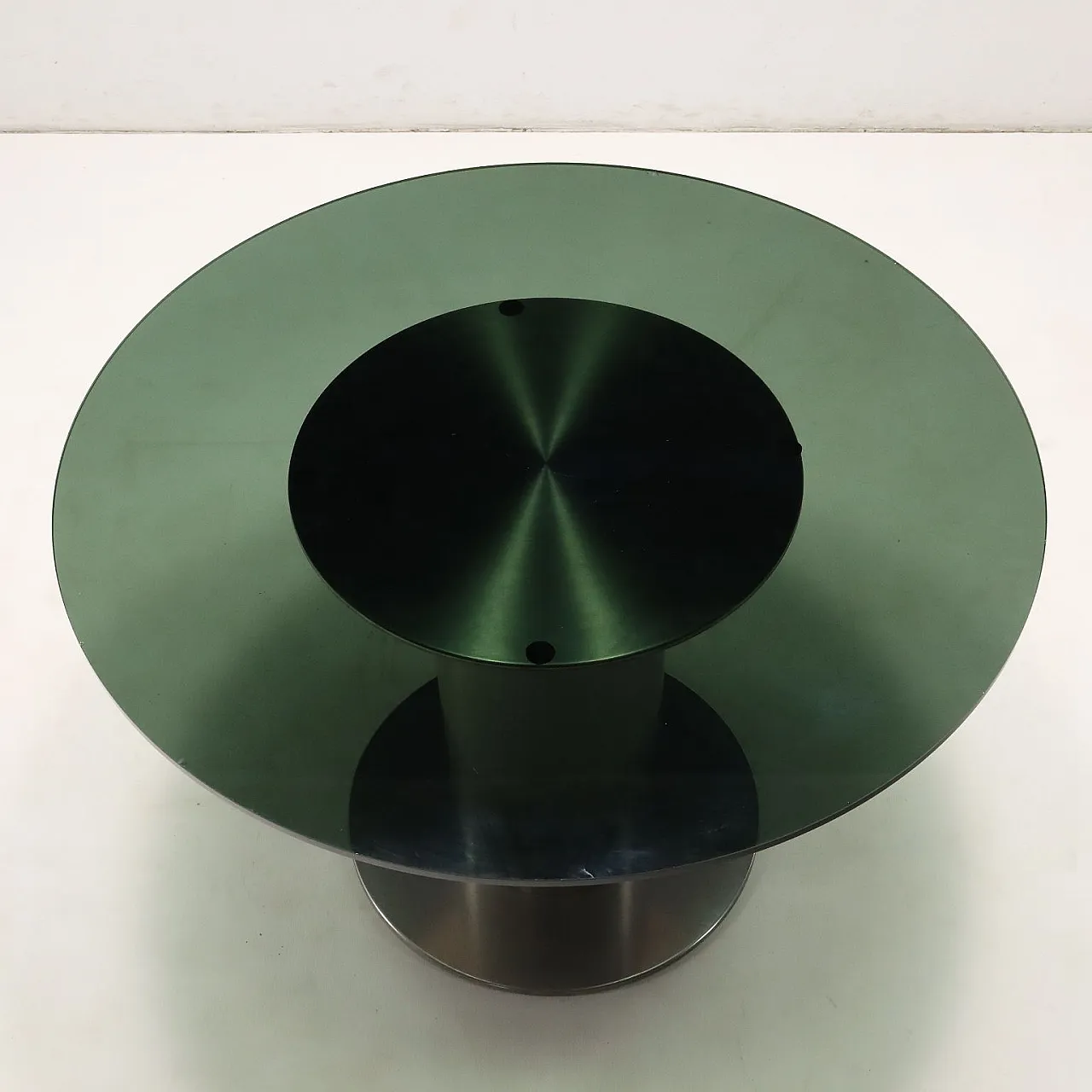 Round table in chromed aluminum and fumé glass top, 1960s 5