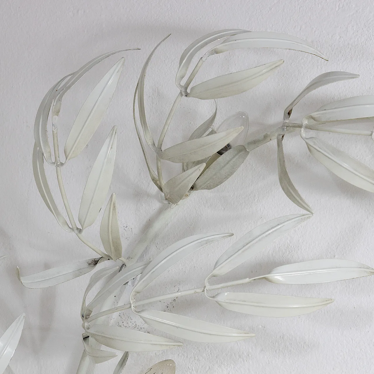 Grande lampada da muro in metallo, anni '70 6