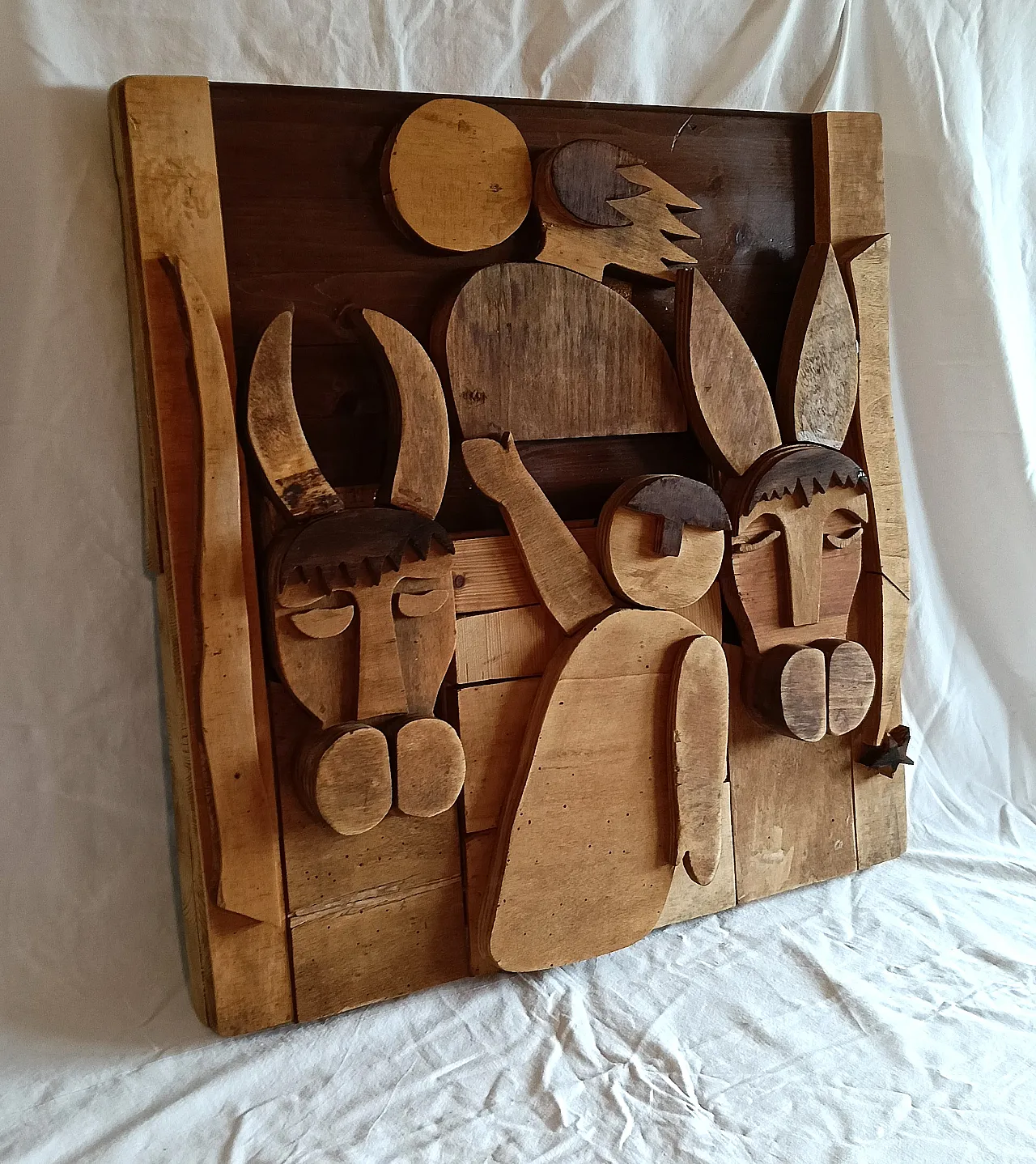 Formella in legno, rappresentazione della Nativita' anni '80 3