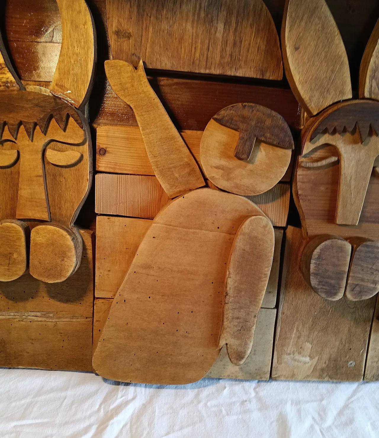 Formella in legno, rappresentazione della Nativita' anni '80 4