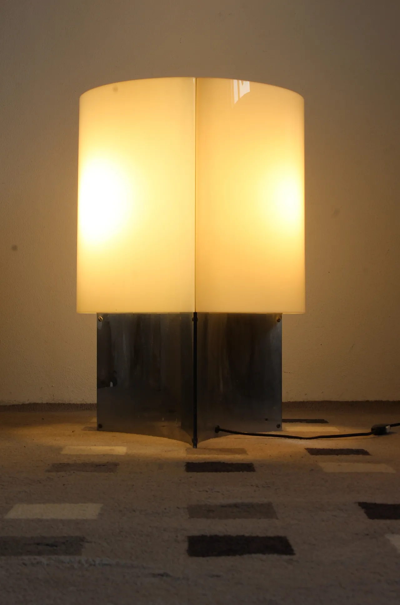 Lampada da Tavolo di Massimo e Lella Vignelli per Arteluce, anni '70 1