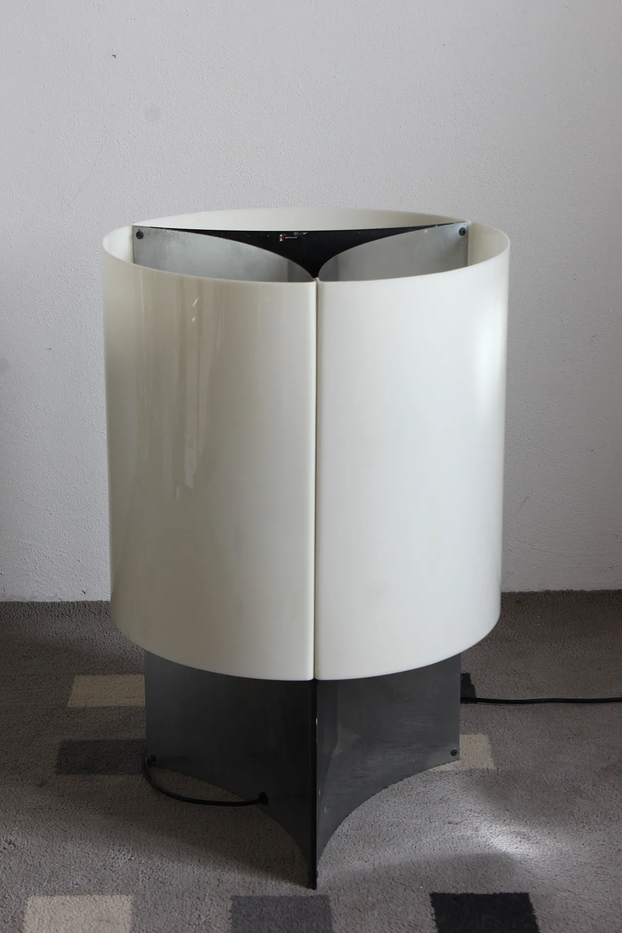 Lampada da Tavolo di Massimo e Lella Vignelli per Arteluce, anni '70 3