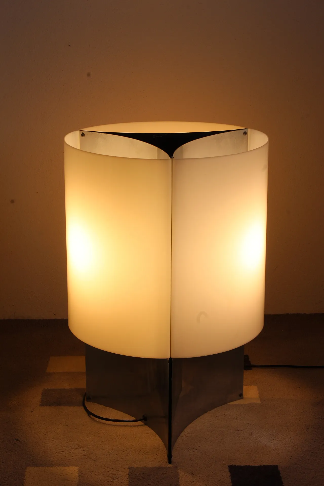 Lampada da Tavolo di Massimo e Lella Vignelli per Arteluce, anni '70 4